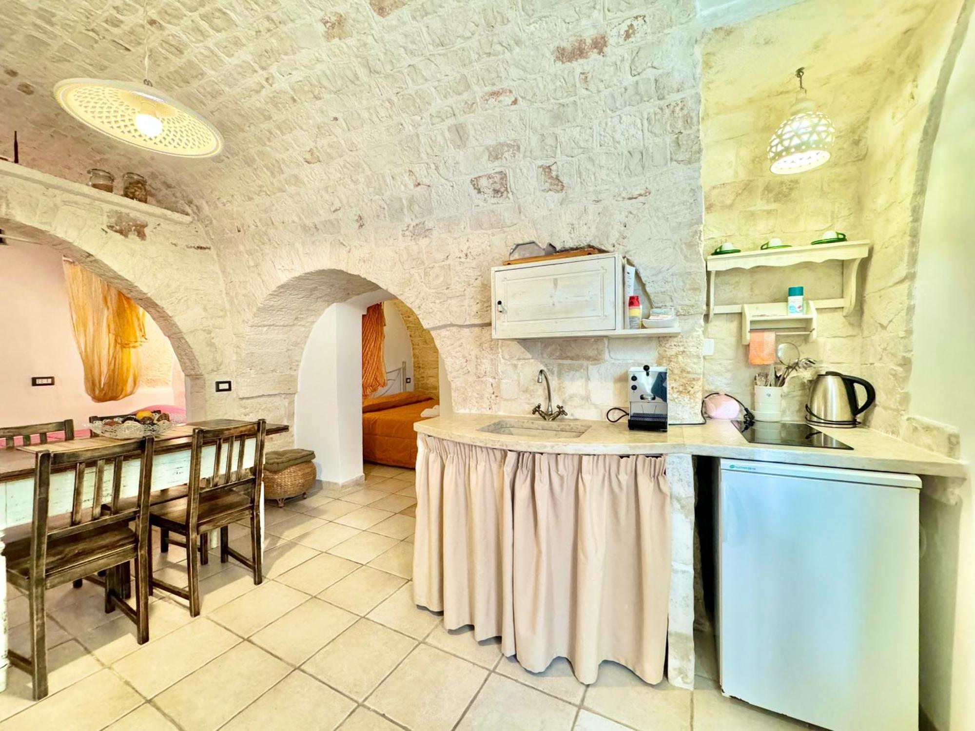 Trulli Moon Villa Alberobello Exterior photo